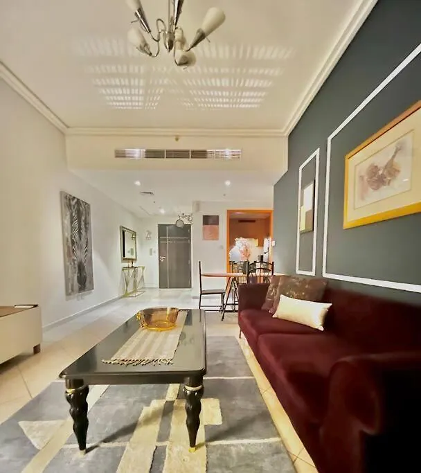 Chic 3 Bedroom Apartment دبي 0*,